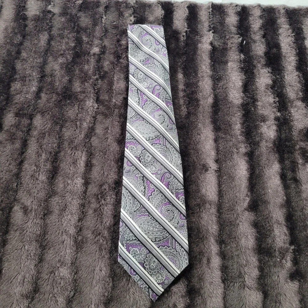 Pronto Uomo Couture Mens Silk Tie Purple Grey Paisley Striped Hand Made Necktie